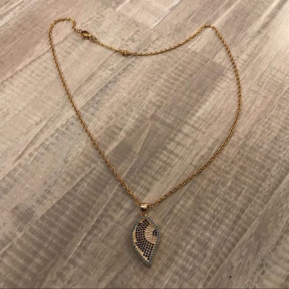 Leaf Eye Necklace - Picture 3 of 6